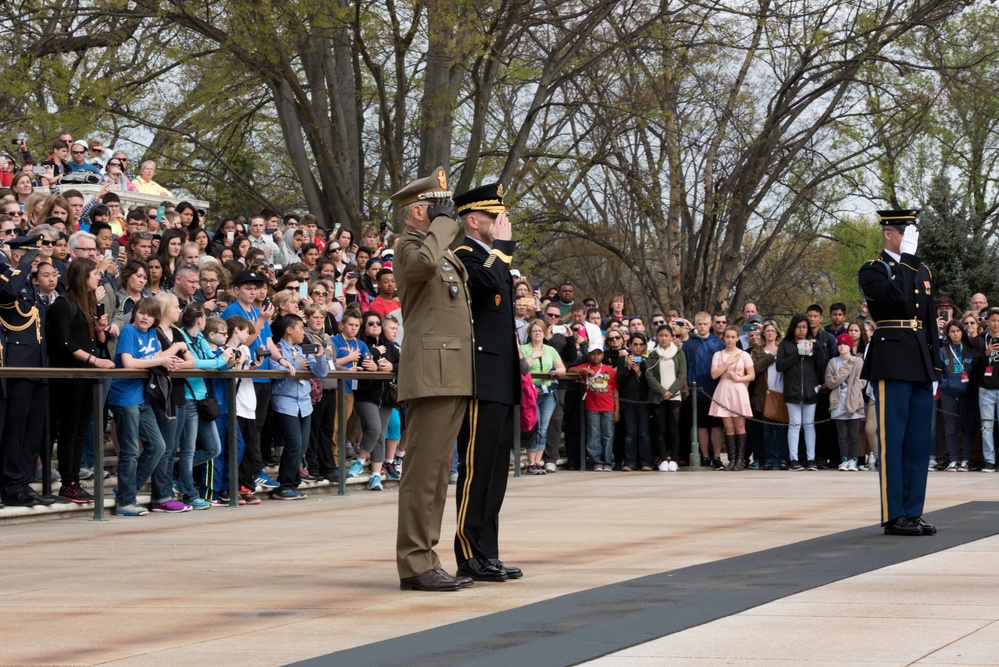 Top Italian General honors America's fallen