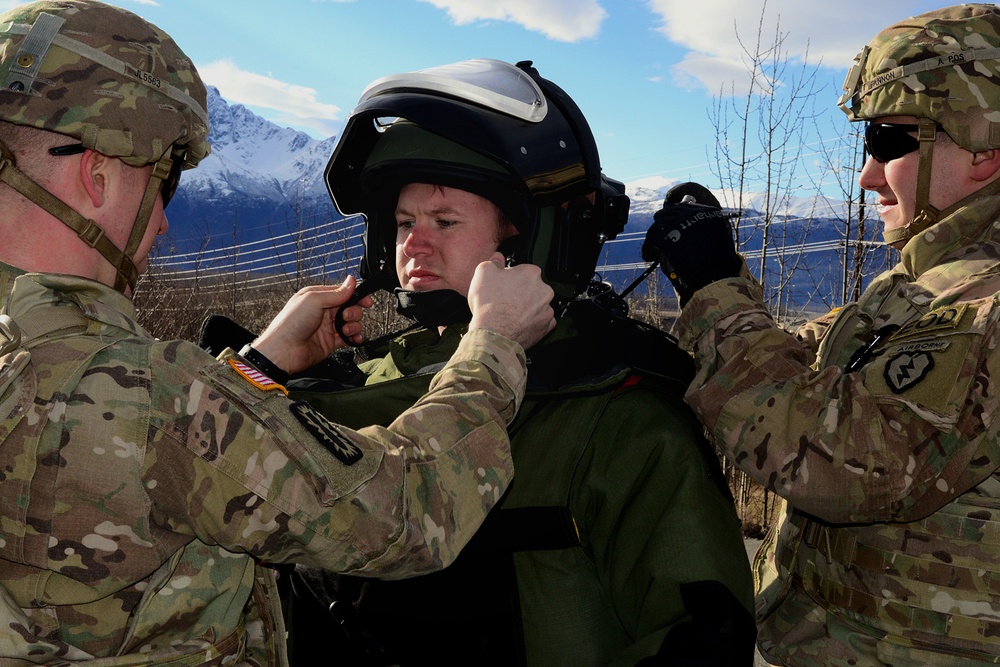 EOD takes part in Alaska Shield