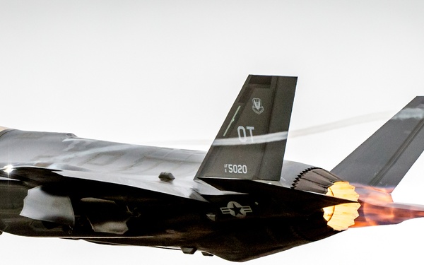 The Perfect Storm - ‘Thunder’ and ‘Lightning’ strike during joint aerial tests