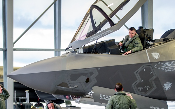 The Perfect Storm - ‘Thunder’ and ‘Lightning’ strike during joint aerial tests