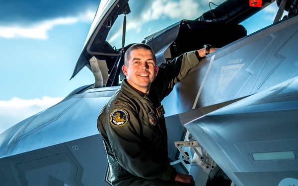 The Perfect Storm - ‘Thunder’ and ‘Lightning’ strike during joint aerial tests