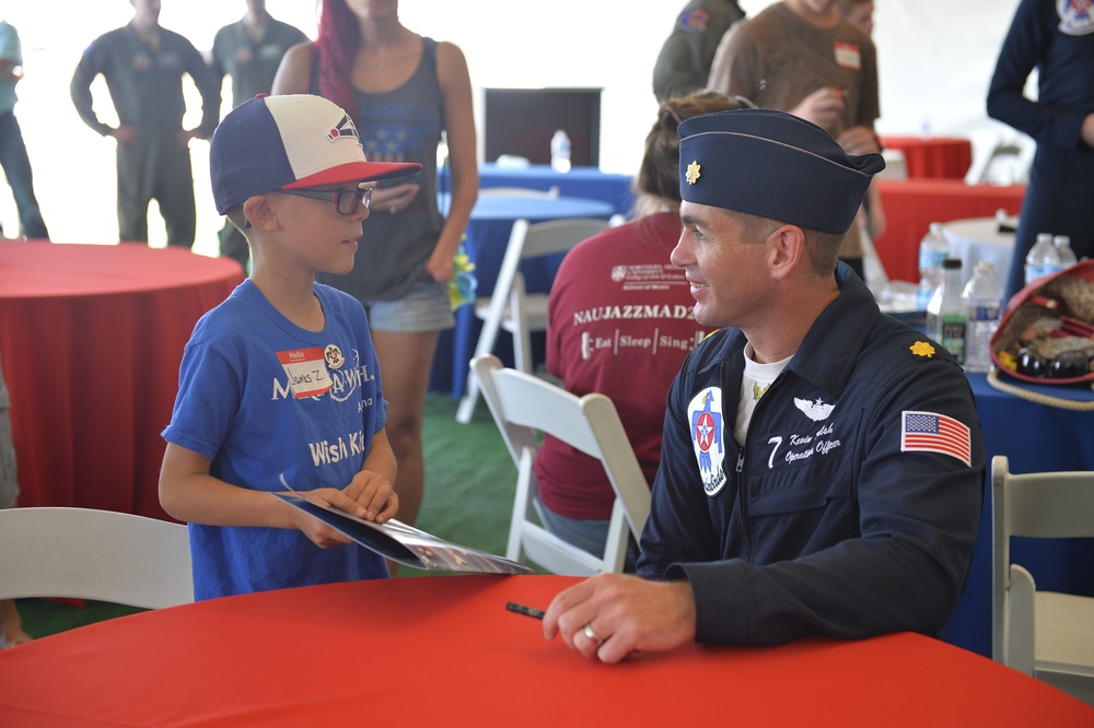 Thunderbirds perform Luke Air Force Base Air Show