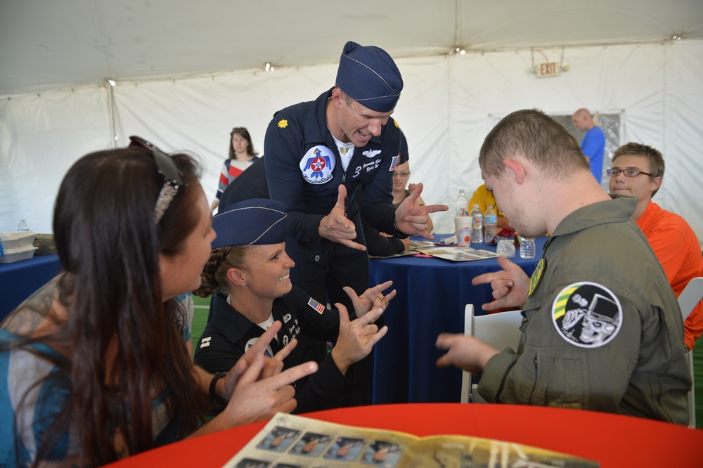 Thunderbirds perform Luke Air Force Base Air Show