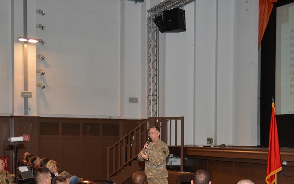 Brig. Gen. John Hort Conducts Town Hall Meeting with G-3 Staff