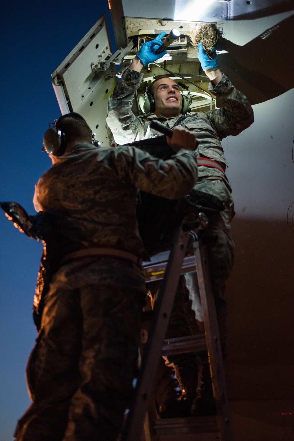JSTARS crew chiefs perform pre-flight inspection on E-8C Joint STARS