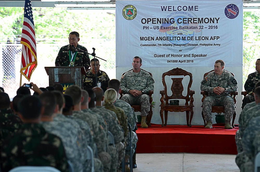 U.S., Philippine military stand shoulder-to-shoulder during opening ceremony