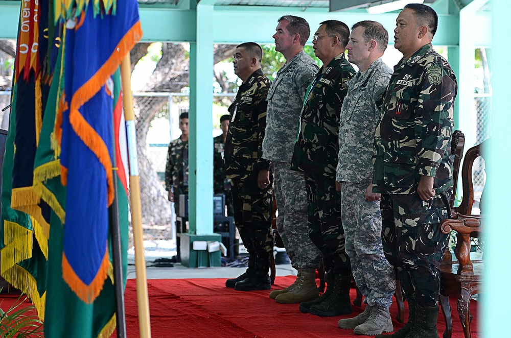 U.S., Philippine military stand shoulder-to-shoulder during opening ceremony