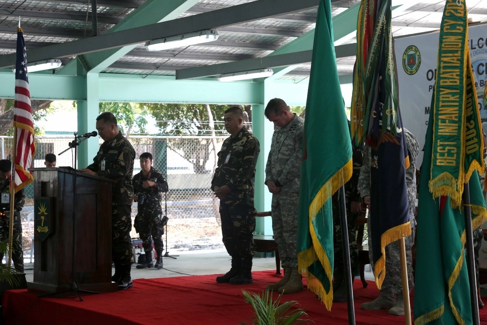 U.S., Philippine military stand shoulder-to-shoulder during opening ceremony