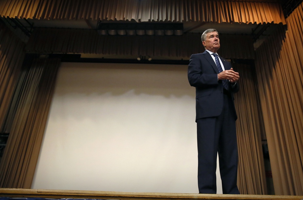 Commissioner Kerlikowske speaks to the Trade Support Network