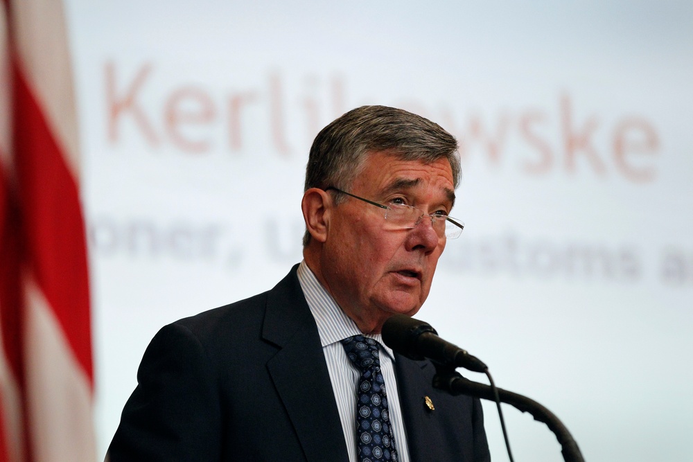 Commissioner Kerlikowske speaks to the Trade Support Network