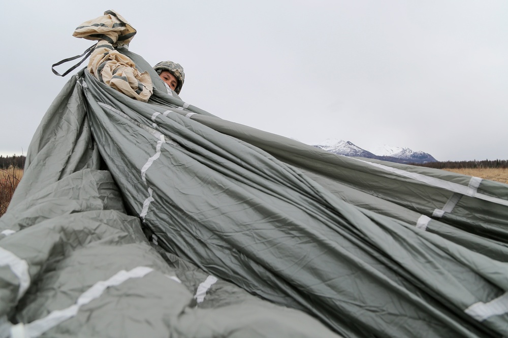 Alaskan Paratroopers conduct forced-entry ops