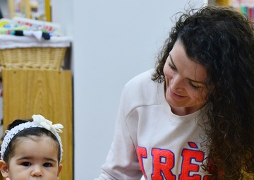 Base library offers children services