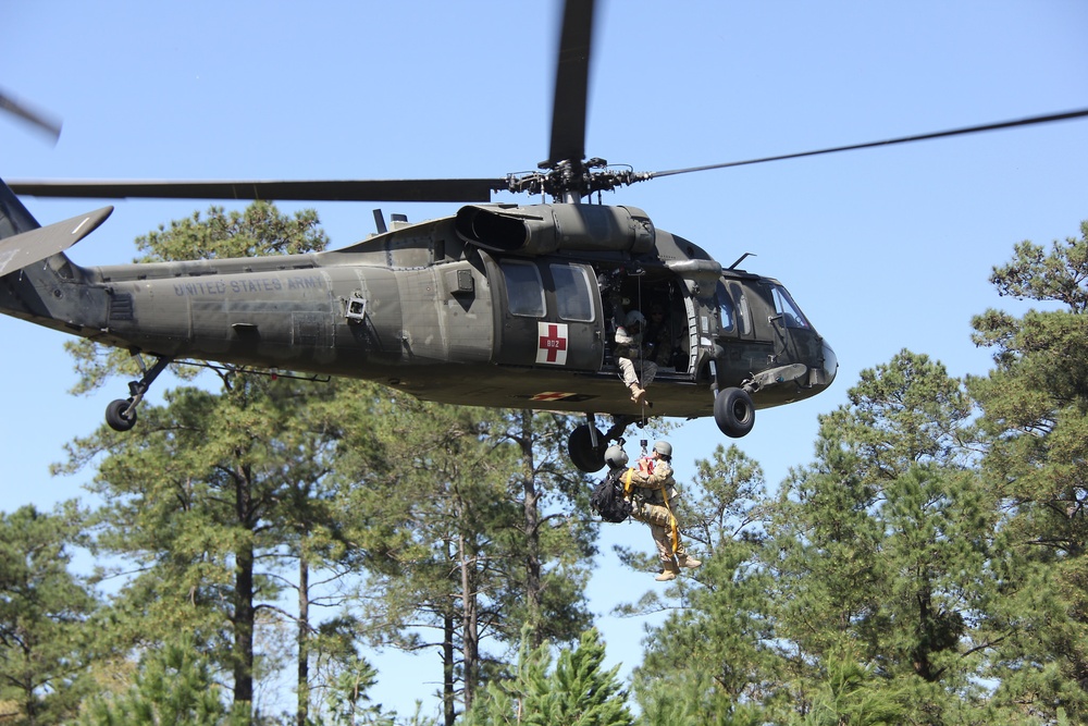 Air Cav’s “Lobos” battalion soar thru DCRF at JRTC
