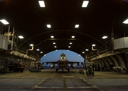 Loading F-16s