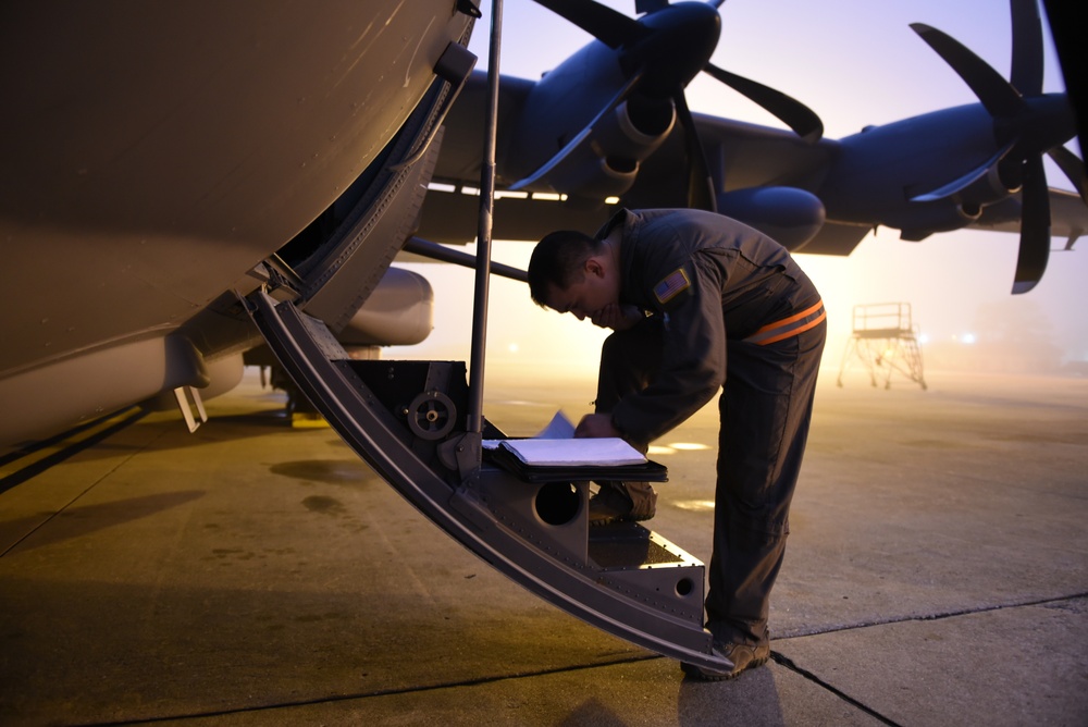 1 SOG continues inspections through fog