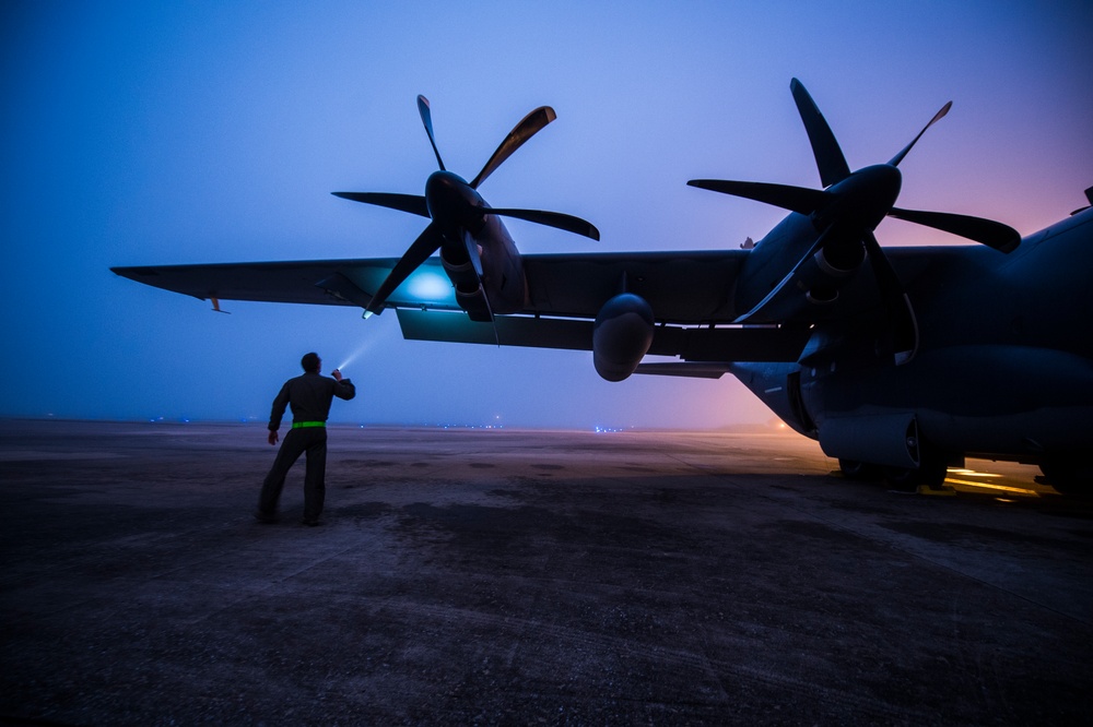 1 SOG continues inspections through fog