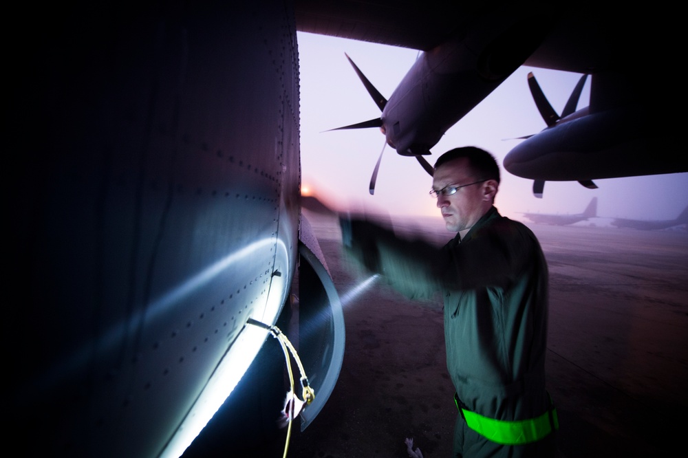 1 SOG continues inspections through fog