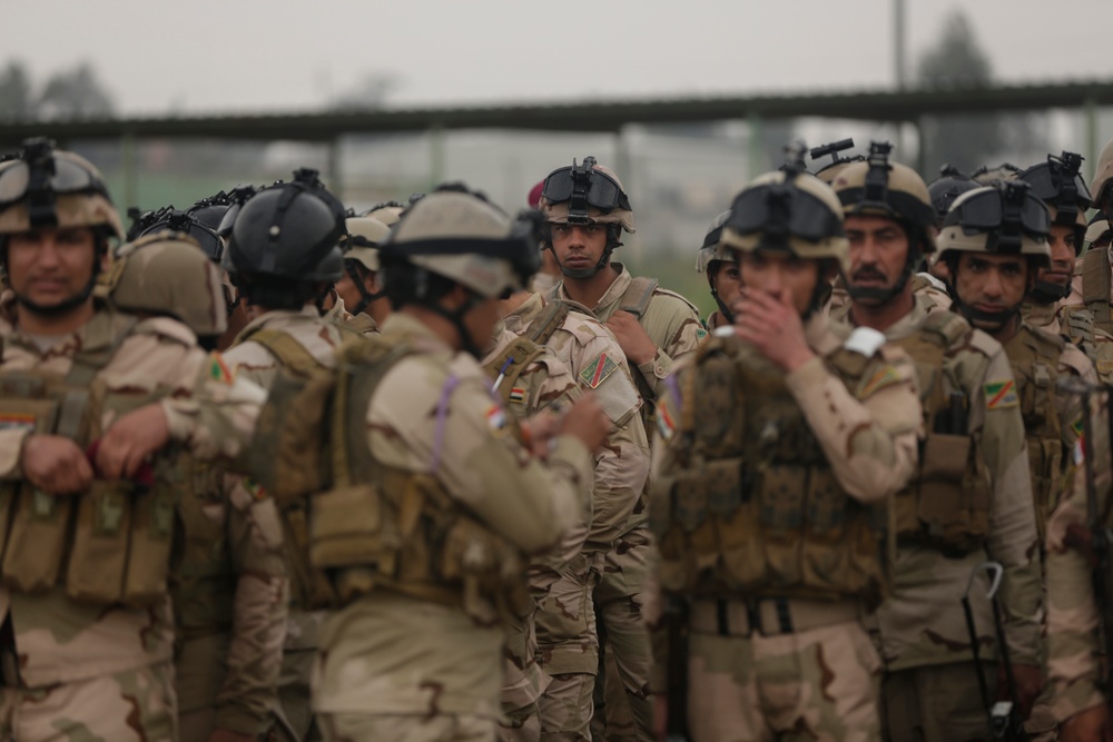 Iraqi soldiers conduct training skills evaluation