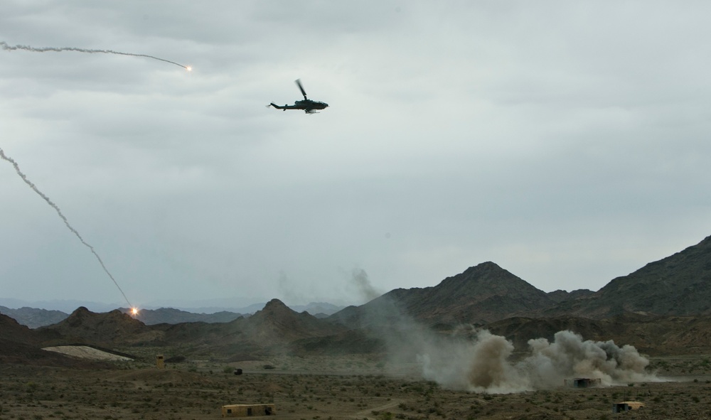 AH-1W Super Cobra Ninja's Box