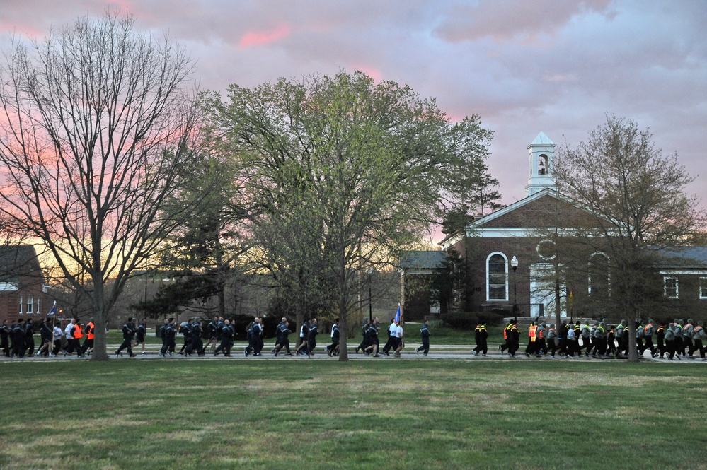 Ft. Meade SAAPM kicks off with over 1,900 joint service runners