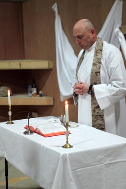 Catholic troops receive special visit during the holidays in Iraq