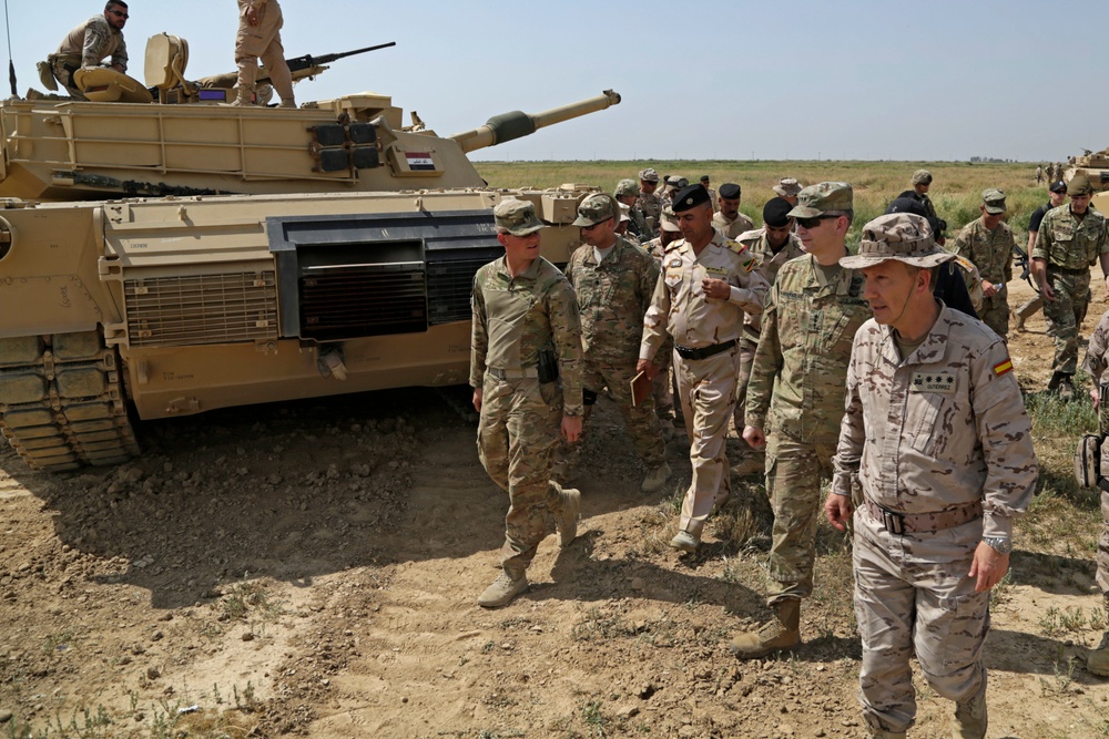 Lt Gen MacFarland visits Besmaya Range Complex