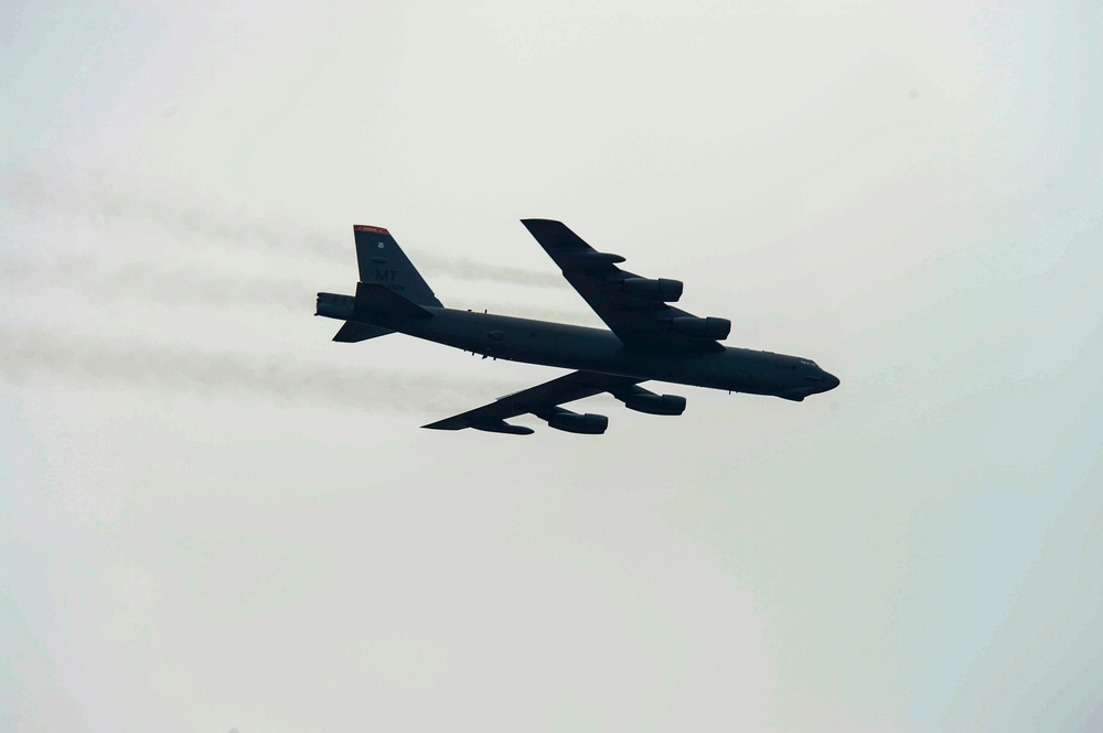 U.S. Airmen support Chilean counterparts at week-long Air and Space trade show