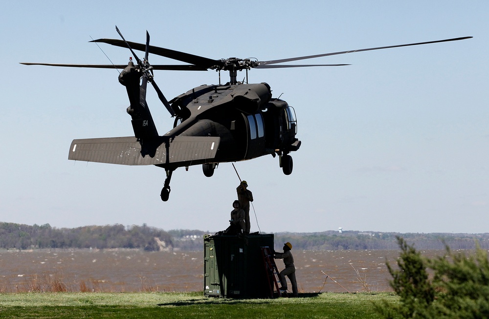 Training for every situation: CBIRF Marines conduct sling load ops