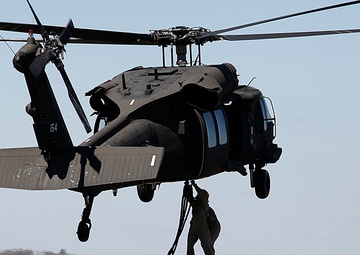 Training for every situation: CBIRF Marines conduct sling load ops
