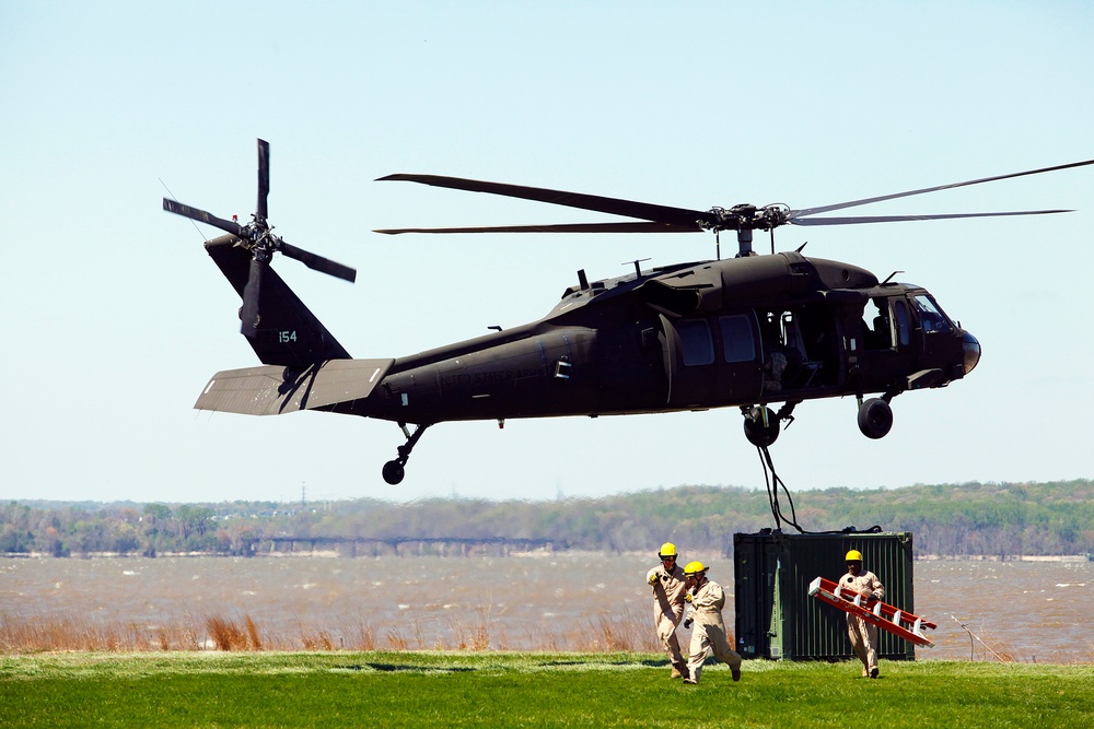Training for every situation: CBIRF Marines conduct sling load ops