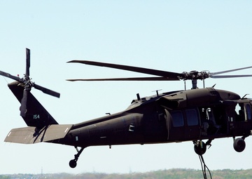 Training for every situation: CBIRF Marines conduct sling load ops