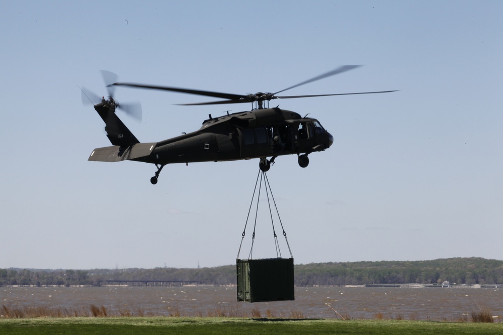Training for every situation: CBIRF Marines conduct sling load ops