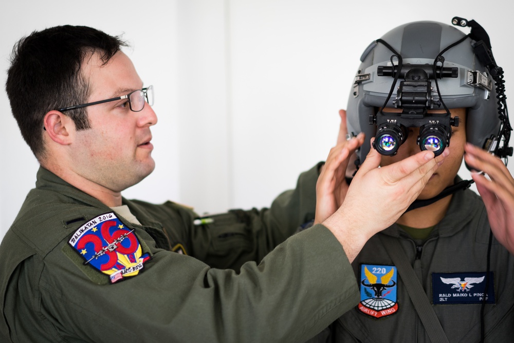 36th Airlift Squadron passes down their airlifting knowledge
