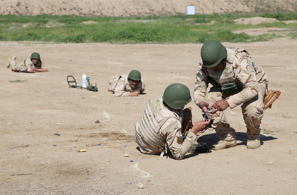 Security Battalion, Nineveh Operations Command conducts live fire bounding exercise