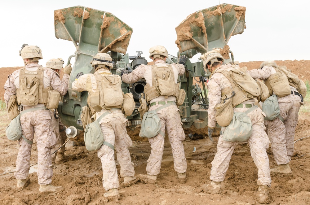 Heavy lifting: US Marines move more than 9,000 pounds by hand