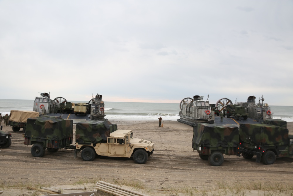 22nd MEU conducts onload for ARG/MEU EX