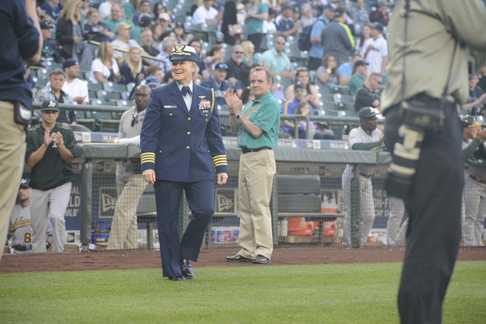 Coast Guard, other branches honored in Mariners' 14th Annual Salute to Armed Forces Night