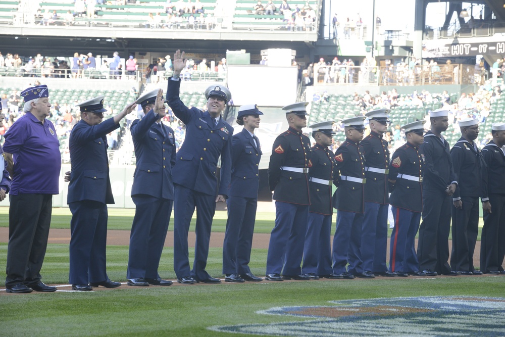 Coast Guard, other branches honored in Mariners' 14th Annual Salute to Armed Forces Night