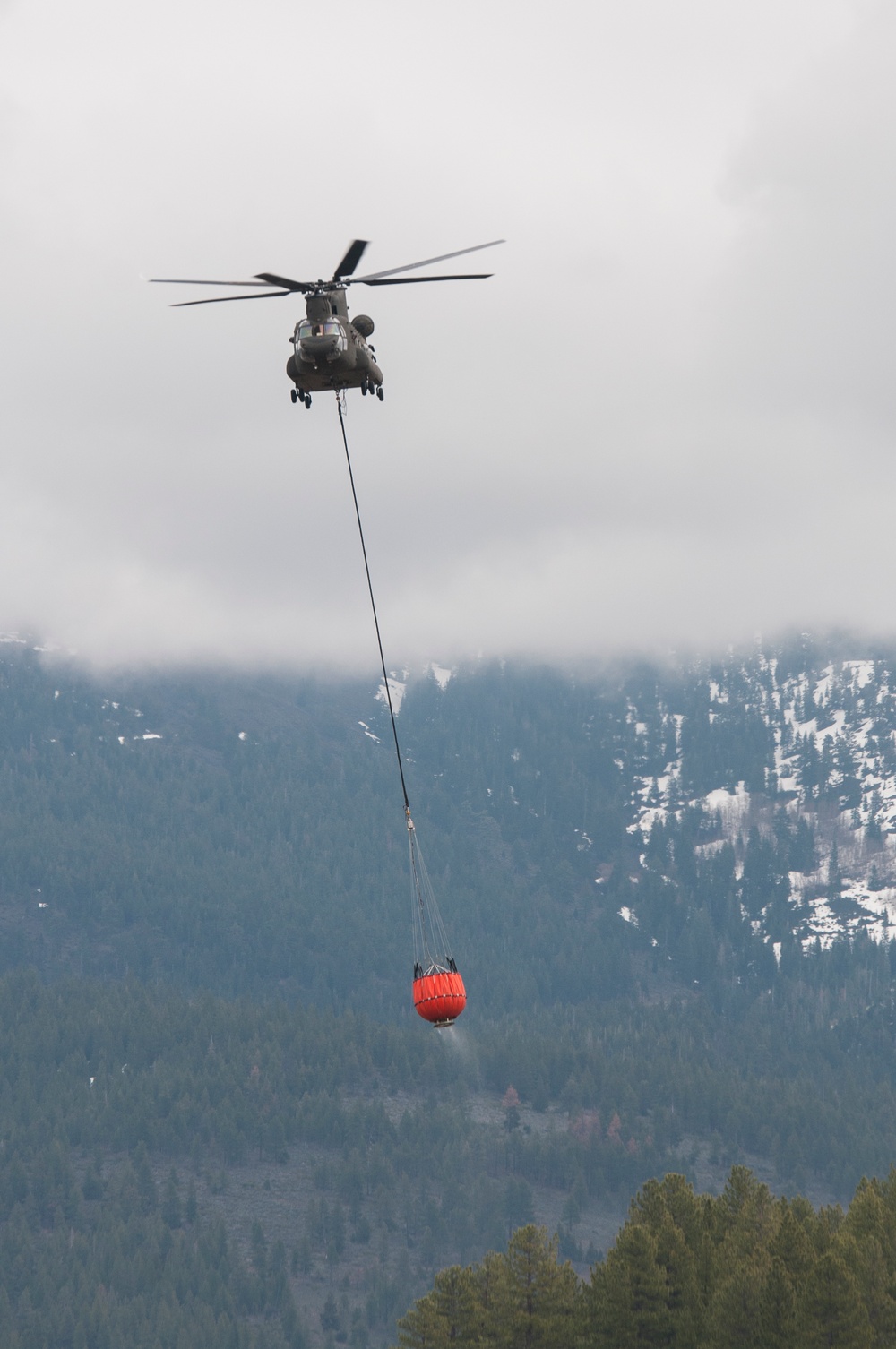 1/189th Aviation conducts Bambi Bucket training