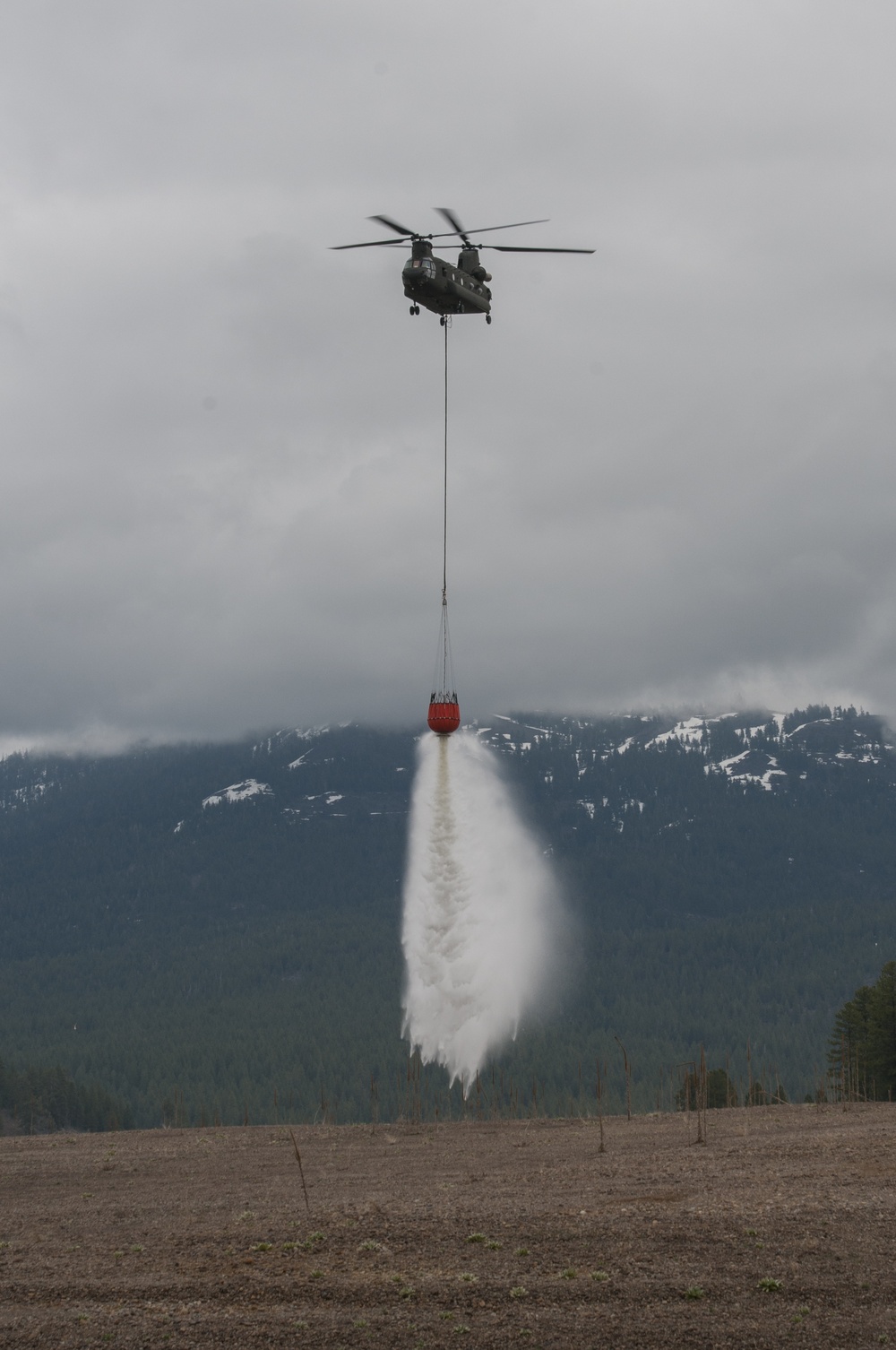 /189th Aviation conducts Bambi Bucket training