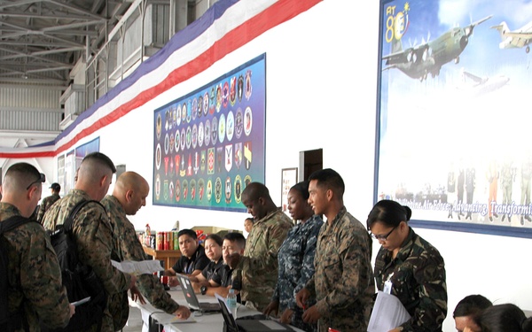 III MEF arrives in Philippines