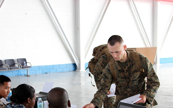 III MEF arrives in Philippines