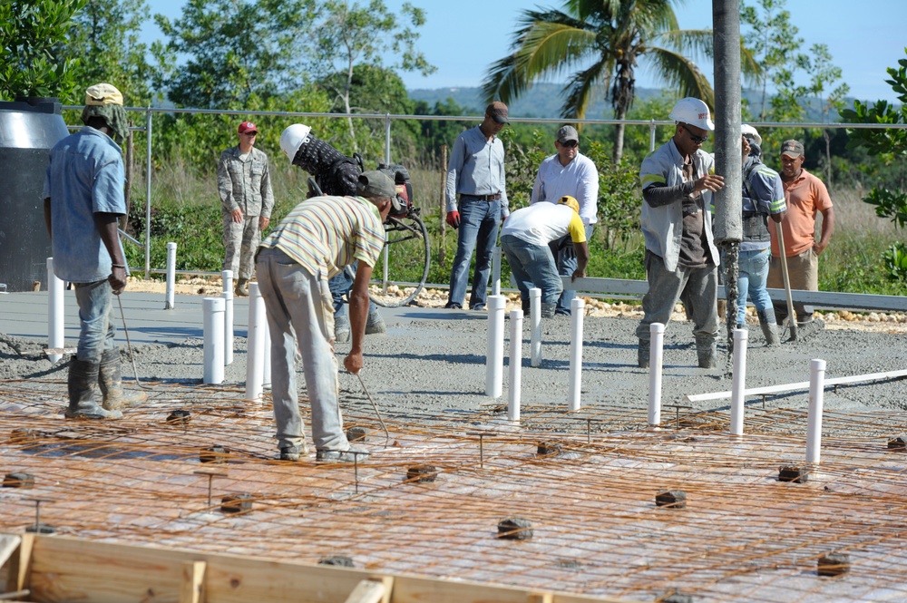 US, Dominicans build new hospital