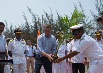 SD visits Karwar Naval Station