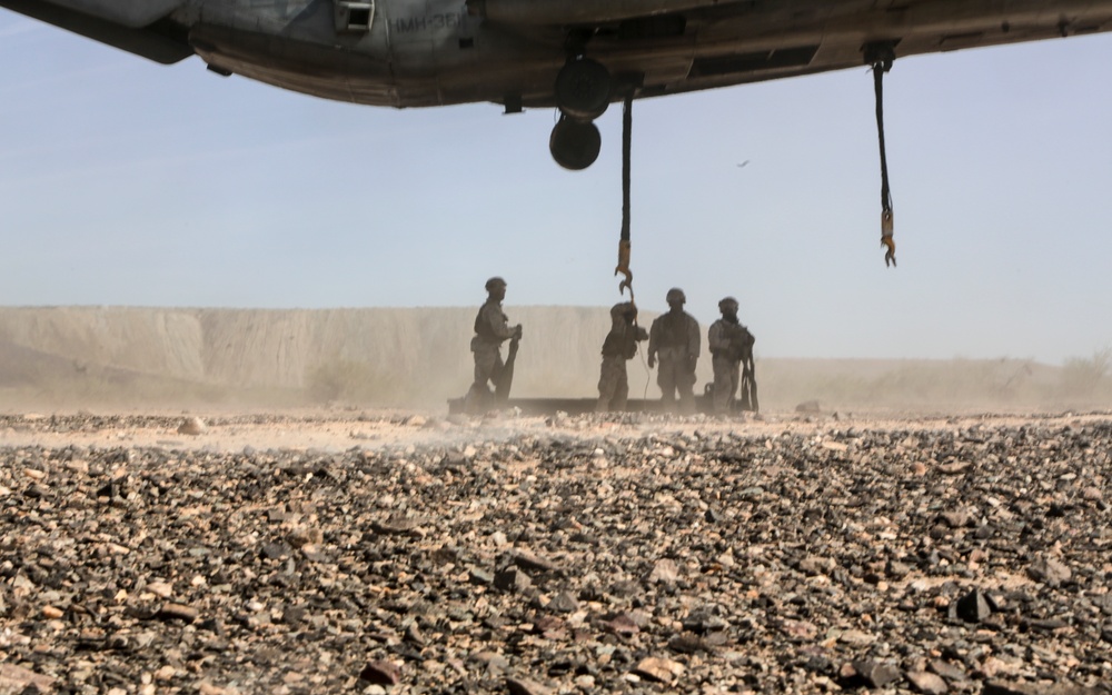 CH53E External Lift Training