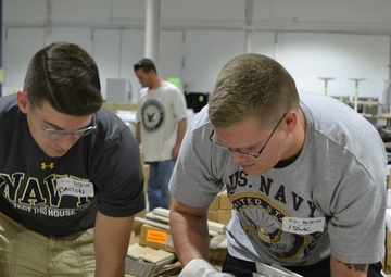 FRCSE Sailors give back to local community