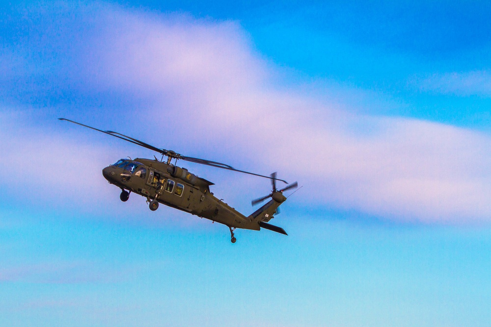 16th CAB Black Hawk crews complete aerial gunnery qualification
