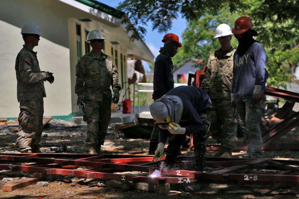 AFP and U.S. service members build a better community in the Philippines