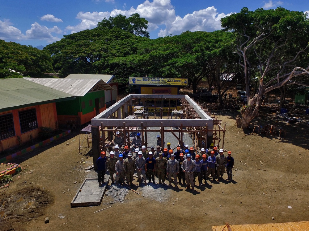 AFP and U.S. service members build a better community in the Philippines