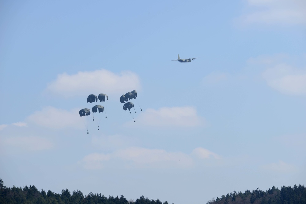 Heavy Equipment and Personnel drop down on the Hohenfels Training Area